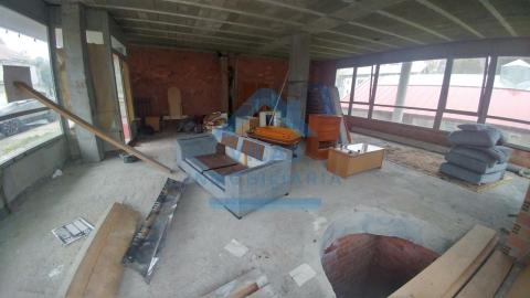 LOCAL EN BALNEARIO DO TREMO - BRION