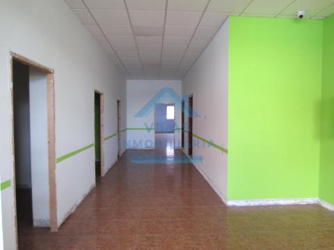 LOCAL COMERCIAL EN ROSALIA DE CASTRO - MILLADOIRO
