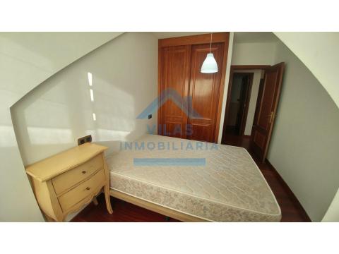 ATICO CON DOS PLAZAS DE GARAJE EN RUA MAGDALENA - MILLADOIRO