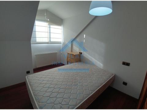 ATICO CON DOS PLAZAS DE GARAJE EN RUA MAGDALENA - MILLADOIRO