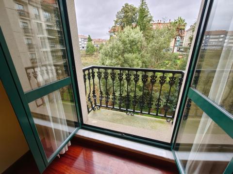 PISO DE 4 DORMITORIOS CON UNA PLAZA DE GARAJE.  OPCIONAL UNA SEGUNDA PLAZA