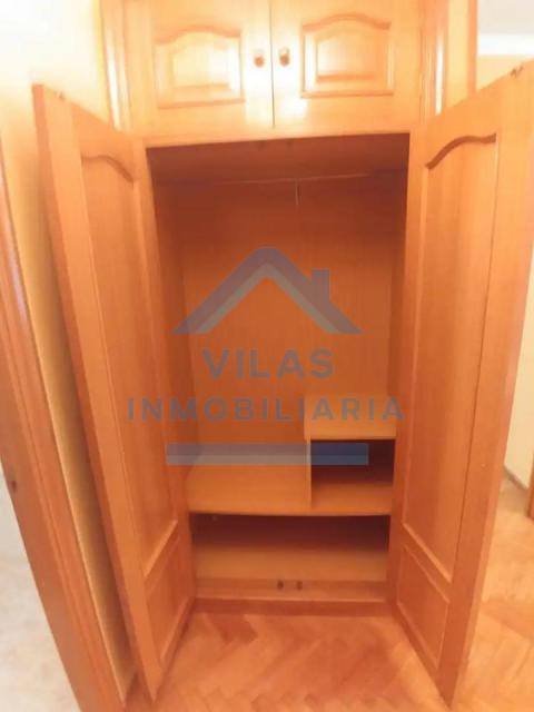 CENTRICA Y AMPLIA  VIVIENDA EN RUA TRAVESA
